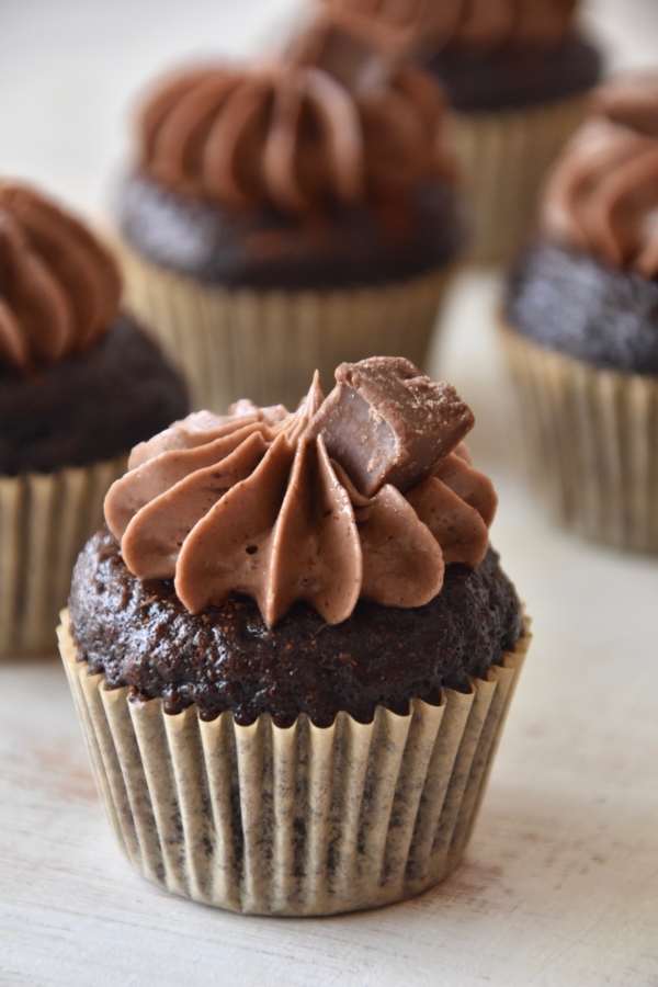 Blackbottom Mini Cupcakes (Local Pick Up) - Bake Me Treats